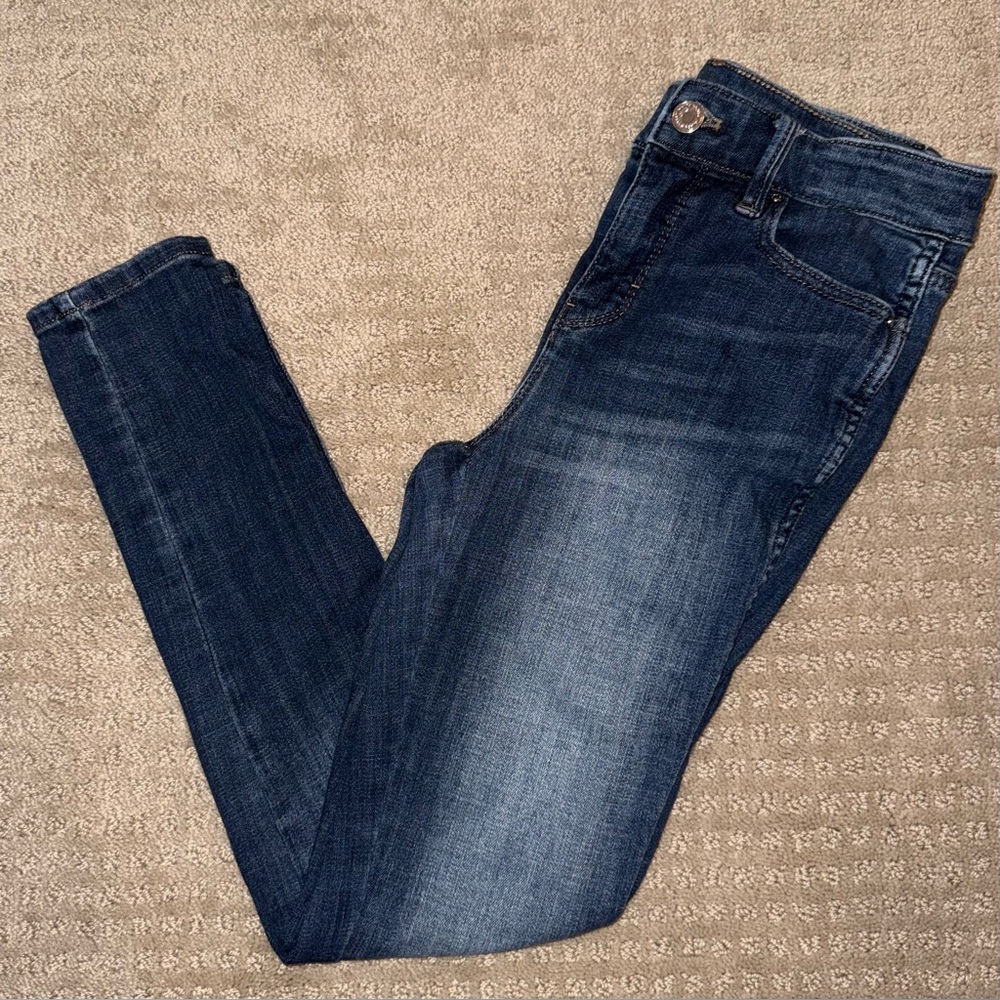 White House Black Market WHBM Extra High Rise Skinny Jeans Size 2 Petite